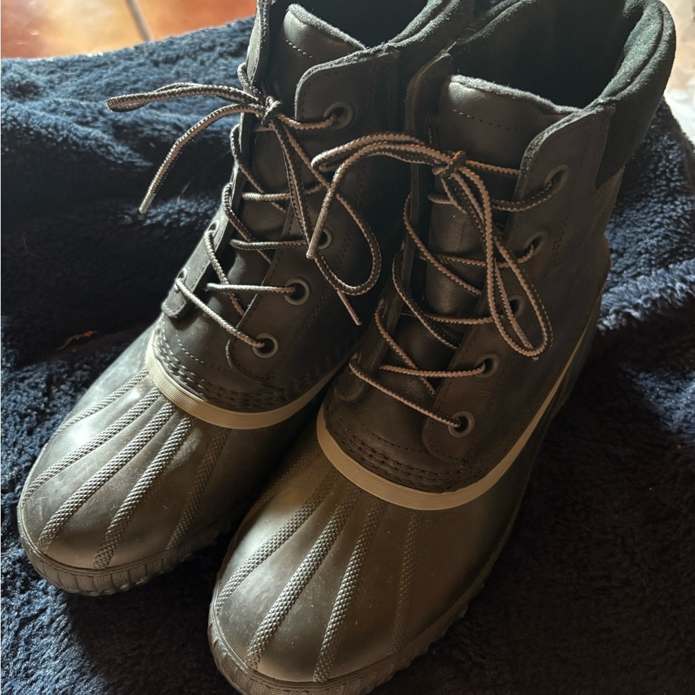 Sorel Black Lace-Up Waterproof Boots